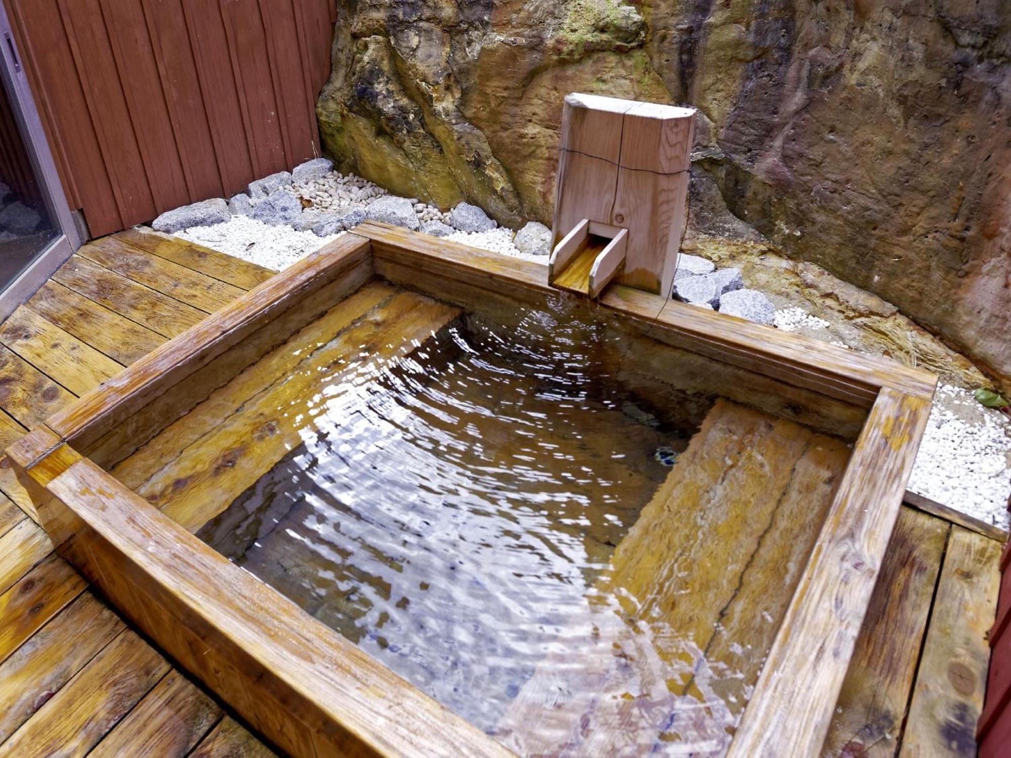 Hotel Ooedo Onsen Monogatari Premium Shirahama Saichoraku Extérieur photo