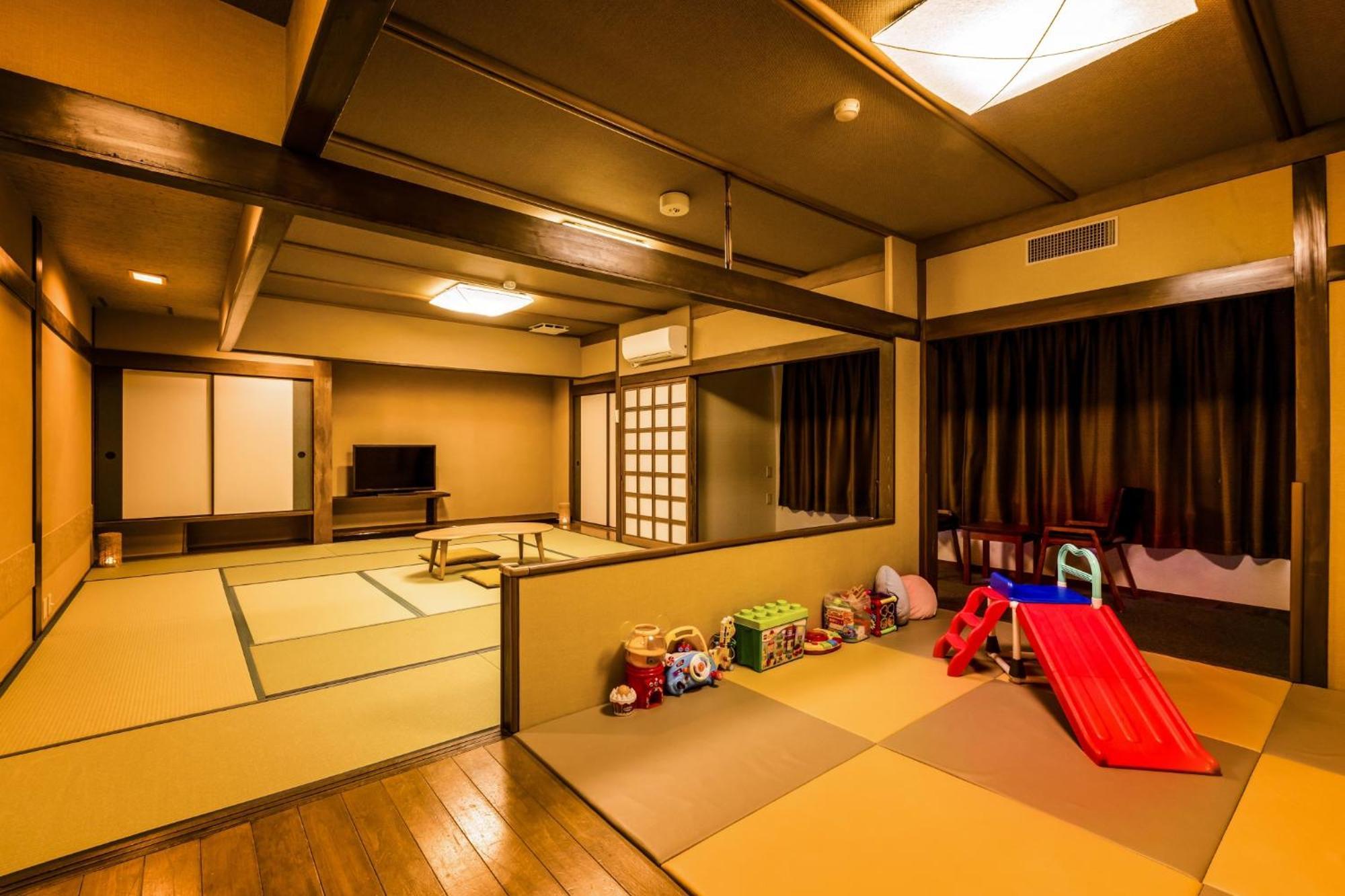 Hotel Ooedo Onsen Monogatari Premium Shirahama Saichoraku Extérieur photo