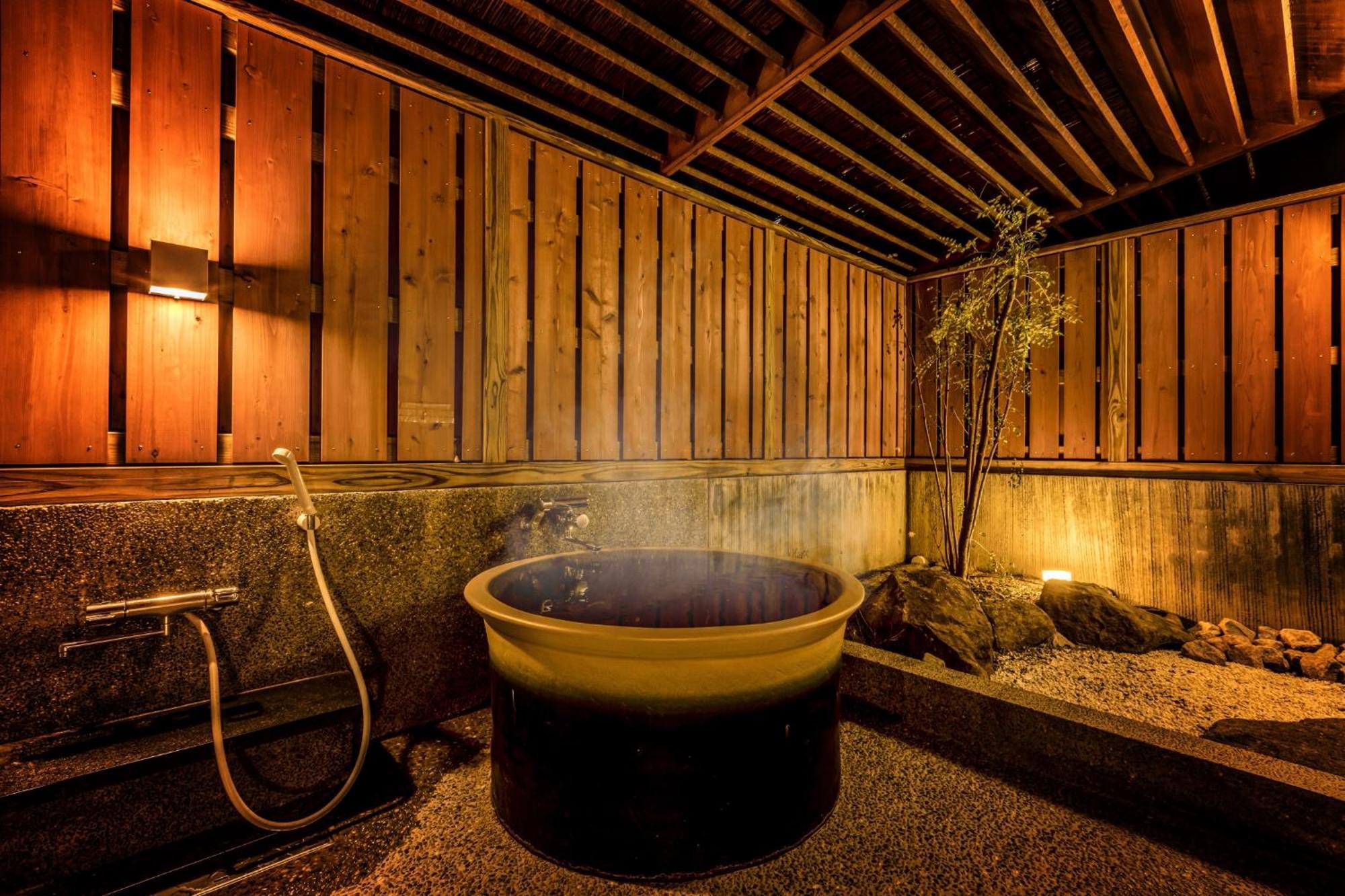 Hotel Ooedo Onsen Monogatari Premium Shirahama Saichoraku Extérieur photo